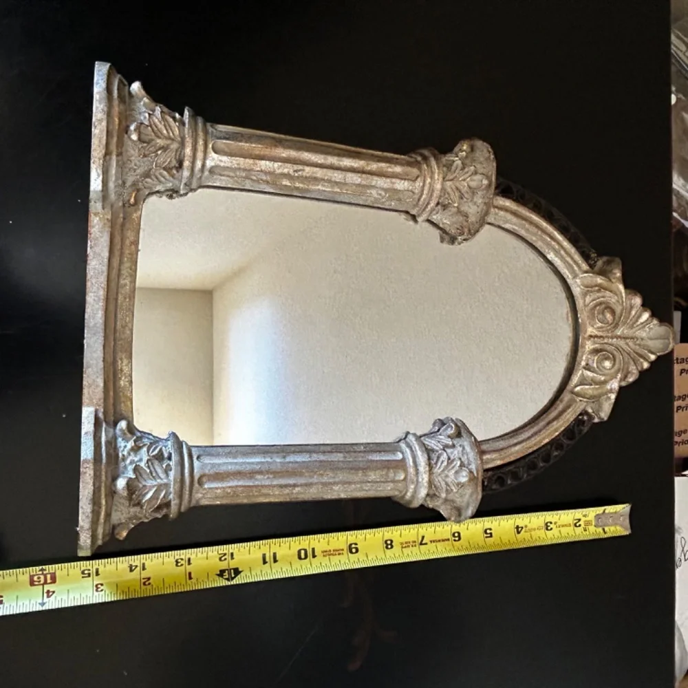 Wall Decorative Hanging Mirror. Vintage.